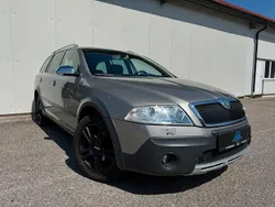 Beige Gebraucht 2008 Skoda Octavia Scout 4x4 Kombi | 7.999 € (Teuer)