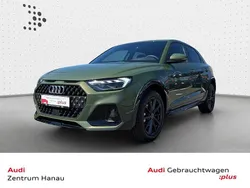 Distriktgrün metallic Gebraucht 2024 Audi A1 S-Line Kleinwagen | 26.499 € (Fairer Preis)