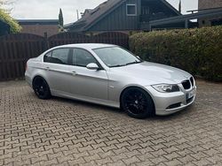 Silber Gebraucht 2008 BMW 325 Limousine | 8.590 € (Fairer Preis)