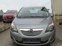 Silber Gebraucht 2011 Opel Meriva Innovation Van / Kleinbus | 5.490 € (Fairer Preis)