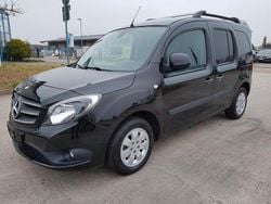 Schwarz Gebraucht 2017 Mercedes Citan 111 Edition Kombi | 12.890 € (Fairer Preis)