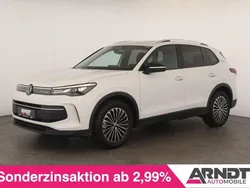 Weiss Gebraucht 2024 VW Tiguan Goal SUV | 37.474 € (Superpreis)