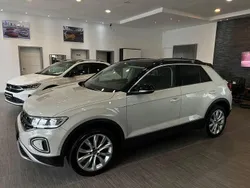 Grau Gebraucht 2022 VW T-Roc SUV | 24.485 €
