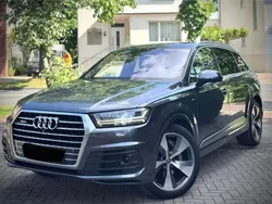 Grau Gebraucht 2016 Audi Q7 Comfort SUV | 27.990 € (Etwas zu teuer)