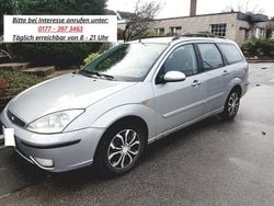 Grau Gebraucht 2004 Ford Focus Ghia Kombi | 1.849 € (Guter Preis)