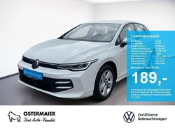 Weiß Gebraucht 2024 VW Golf VIII Life Limousine | 23.120 € (Guter Preis)