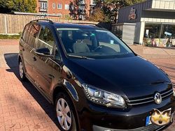 Schwarz Gebraucht 2015 VW Touran Cup Van / Kleinbus | 13.500 € (Etwas zu teuer)