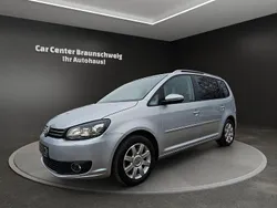 Silber Gebraucht 2013 VW Touran Highline Van / Kleinbus | 9.599 € (Fairer Preis)