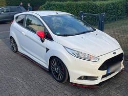Weiß Gebraucht 2017 Ford Fiesta Sport Kleinwagen | 10.999 € (Fairer Preis)