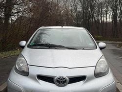 Silber Gebraucht 2009 Toyota Aygo Kleinwagen | 3.499 € (Etwas zu teuer)