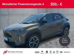 Oxide bronze metallic (6x1)/ b Gebraucht 2023 Toyota Yaris Cross Elegant SUV | 27.490 € (Fairer Preis)