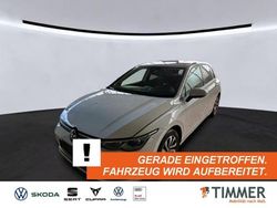 Pure white Gebraucht 2022 VW Golf Active Limousine | 23.820 € (Etwas zu teuer)