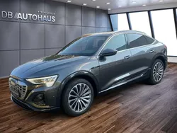 Grau Gebraucht 2023 Audi Q8 e-tron S-Line SUV | 52.980 € (Teuer)