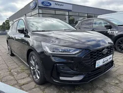 Agate black metallic Gebraucht 2023 Ford Focus ST-Line X Kombi | 21.900 € (Superpreis)