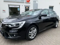 Schwarz Gebraucht 2017 Renault Mégane IV Business Limousine | 10.950 € (Fairer Preis)