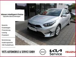 Kcs sparklingsilber metallic (metallic) Gebraucht 2022 Kia Ceed Gold Limousine | 18.450 € (Fairer Preis)