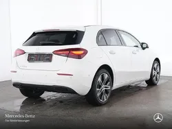 Weiß Gebraucht 2024 Mercedes A250 Night Limousine | 31.990 € (Fairer Preis)