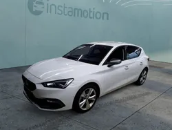 Weiß Gebraucht 2024 Seat Leon FR Limousine | 28.000 € (Fairer Preis)