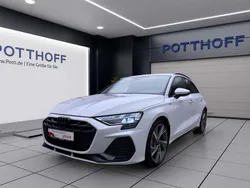 Weiß Gebraucht 2025 Audi A3 Sportback S-Line Limousine | 37.950 € (Guter Preis)