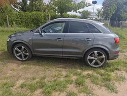 Grau Gebraucht 2016 Audi Q3 Sport SUV | 21.000 € (Fairer Preis)