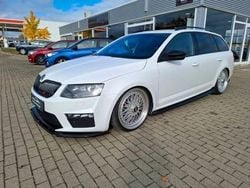 Weiß Gebraucht 2016 Skoda Octavia RS Kombi | 14.590 € (Etwas zu teuer)