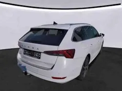 Weiß Gebraucht 2022 Skoda Octavia Style Kombi | 24.570 € (Fairer Preis)
