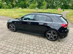 Schwarz Gebraucht 2020 Mercedes A180 AMG line Limousine | 22.990 € (Guter Preis)