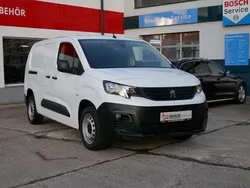 Weiß Gebraucht 2021 Peugeot Partner Premium Van / Kleinbus | 17.490 € (Fairer Preis)