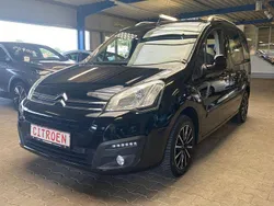 Schwarz Gebraucht 2015 Citroën Berlingo SELECTION Van / Kleinbus | 9.790 € (Teuer)