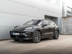 Schwarz Gebraucht 2025 Porsche Macan 4 Electric SUV | 91.900 € (Superpreis)