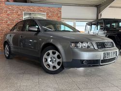 Grau Gebraucht 2002 Audi A4 Limousine | 5.980 €