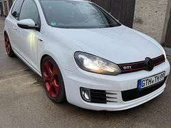 Weiß Gebraucht 2010 VW Golf VI GTI Kleinwagen | 8.300 €