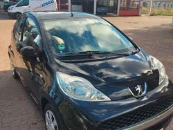 Schwarz Gebraucht 2011 Peugeot 107 Filou Kleinwagen | 2.100 € (Guter Preis)