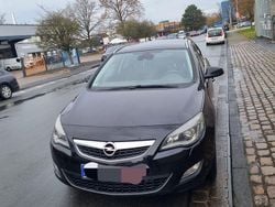 Schwarz Gebraucht 2010 Opel Insignia Edition Kombi | 2.000 € (Superpreis)