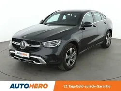Grau Gebraucht 2020 Mercedes GLC300e Limousine | 37.740 € (Fairer Preis)