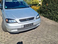 Silber Gebraucht 2002 Opel Astra Limousine | 1.498 € (Fairer Preis)
