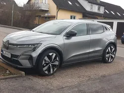 Grau Gebraucht 2023 Renault Mégane Komfort Limousine | 28.500 € (Guter Preis)