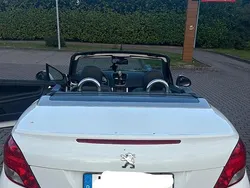 Weiß Gebraucht 2010 Peugeot 207 CC Cabrio | 4.000 € (Teuer)