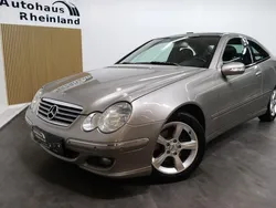 Silber Gebraucht 2007 Mercedes C220 Coupé | 2.950 € (Fairer Preis)