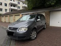 Grau Gebraucht 2005 VW Touran Van / Kleinbus | 2.999 € (Fairer Preis)