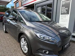 Grau Gebraucht 2019 Ford S-MAX S Van / Kleinbus | 14.890 € (Superpreis)