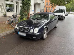 Blau Gebraucht 2003 Mercedes CLK200 Cabrio | 5.900 €