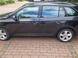 Schwarz Gebraucht 2016 Skoda Fabia Style Kombi | 8.190 € (Fairer Preis)