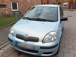 Blau Gebraucht 2002 Toyota Yaris Kleinwagen | 1.249 € (Guter Preis)