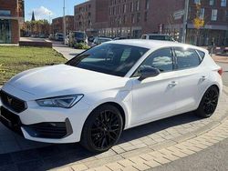 Weiß Gebraucht 2022 Cupra Leon VZ Limousine | 23.800 € (Guter Preis)
