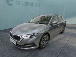 Grau Gebraucht 2023 Skoda Octavia Ambition Kombi | 23.990 € (Fairer Preis)