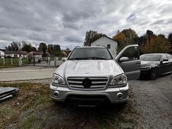 Silber Gebraucht 2002 Mercedes ML55 AMG AMG SUV | 4.000 €