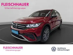 Rot Gebraucht 2024 VW Tiguan Allspace Elegance SUV | 48.440 € (Etwas zu teuer)