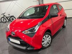 Super red v Gebraucht 2020 Toyota Aygo Kleinwagen | 5.995 € (Fairer Preis)