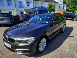 Grau Gebraucht 2019 BMW 520 Kombi | 25.000 € (Guter Preis)